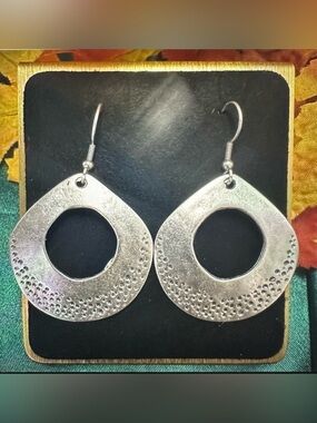 Chanour Silver Tone Open Circle Dangle Earrings Textured